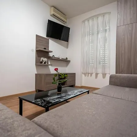 Privatunterkunft Old Town Cozy *